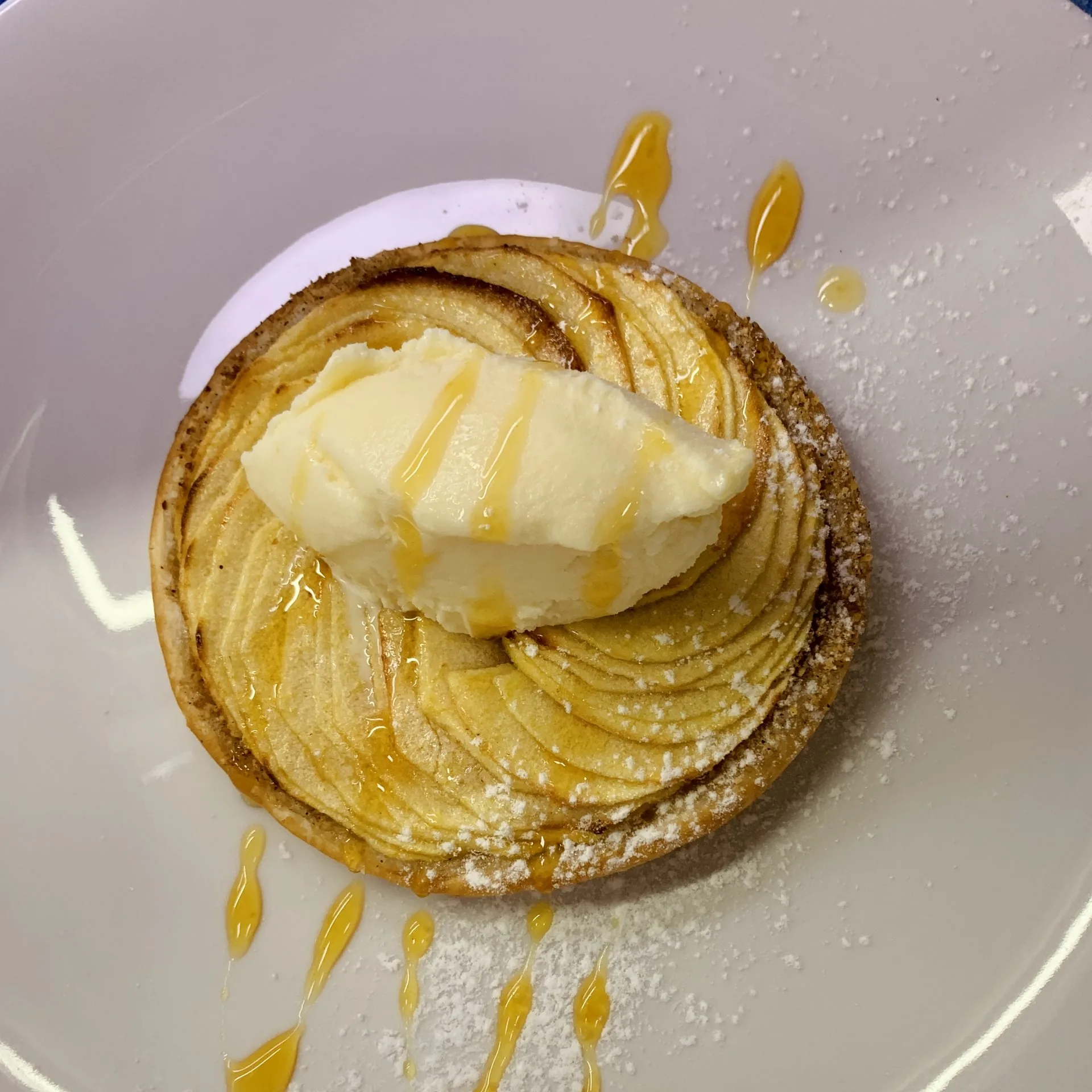 Tarte Fine aux Pommes